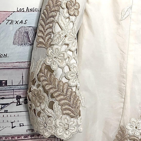 Vintage cream|taupe tonal embroidered mini dress with slight A-line size S/M - Picture 3 of 12